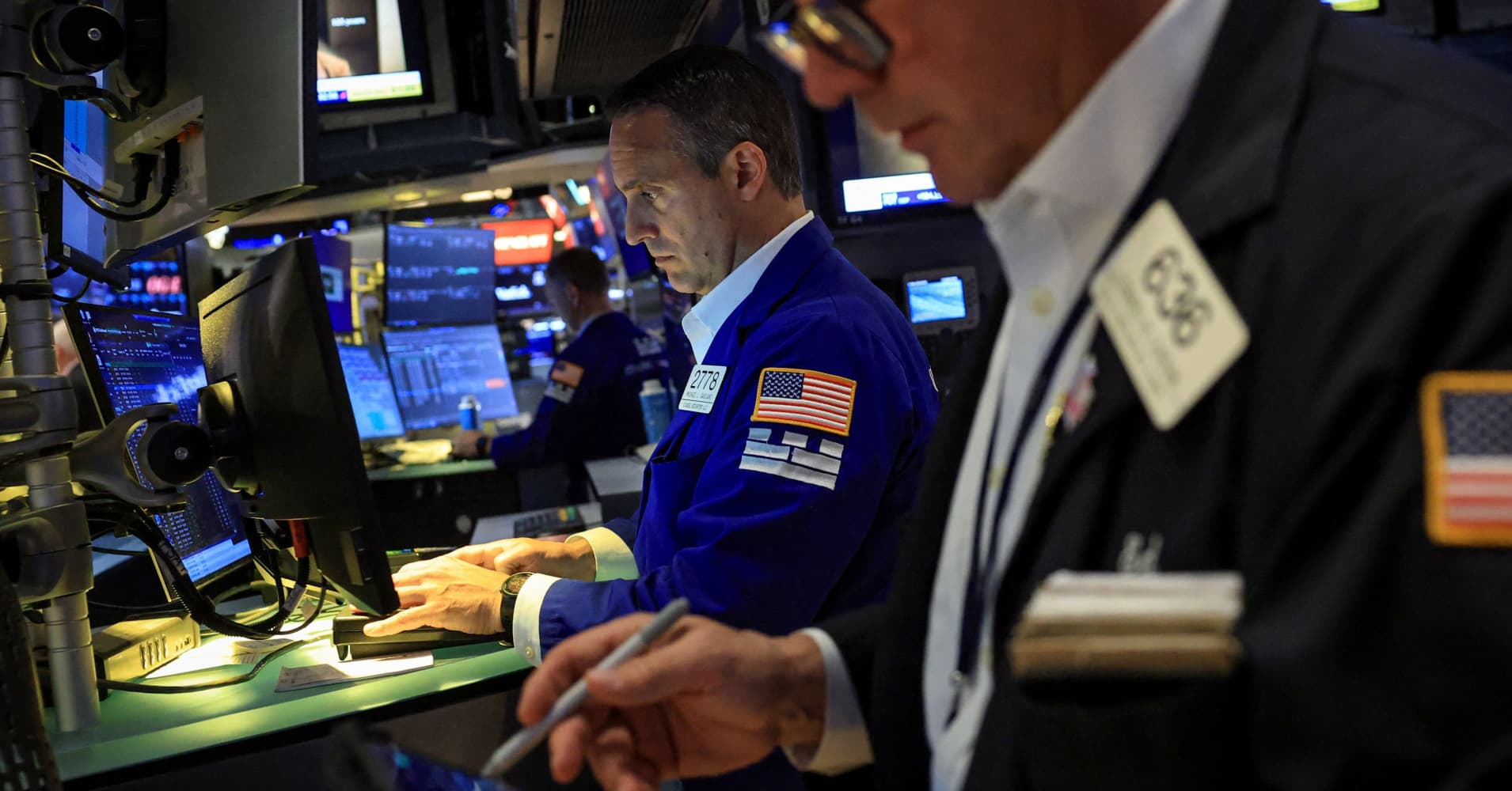 Treasury yields rise, with 30-year trading above key 5% level