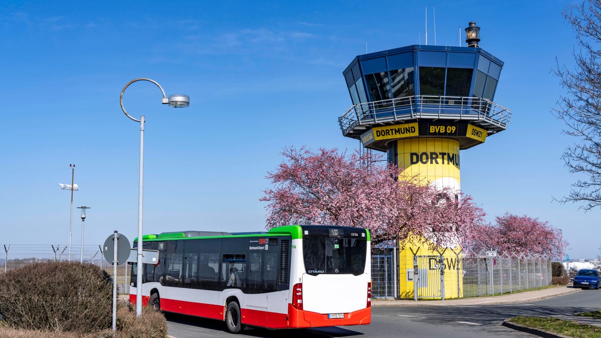 Flughafen-Busse fahren Umleitung – App zeigt falsche Route