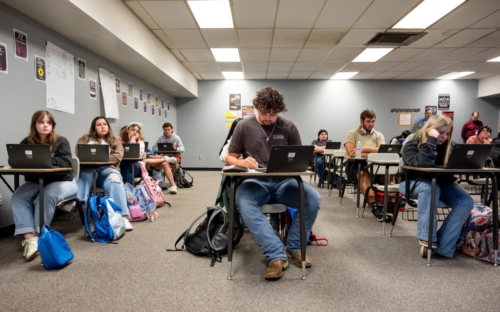 Texas community colleges showing small signs of recovery after ...