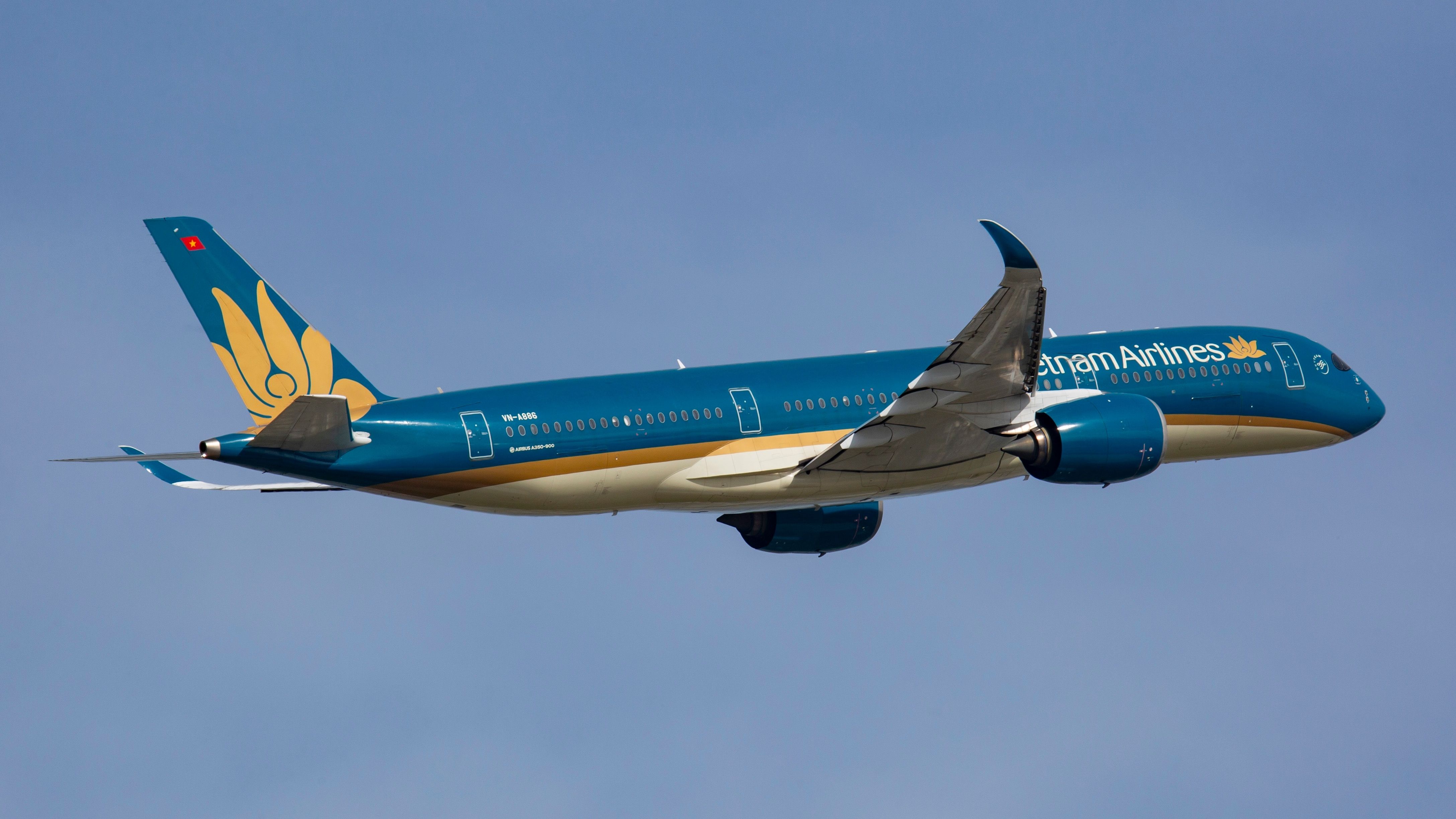 Vietnam Airlines just flew the world’s 2nd longest A350 flight ever ...
