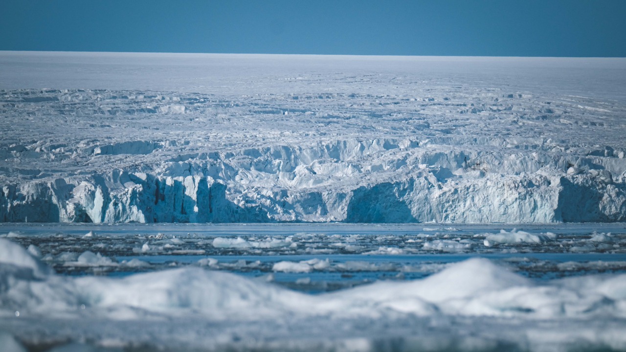 Antarctica’s ‘Doomsday Glacier’ could lose its ice shelf this year ...