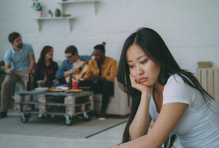 10 reasons why solitude feels like home to you
