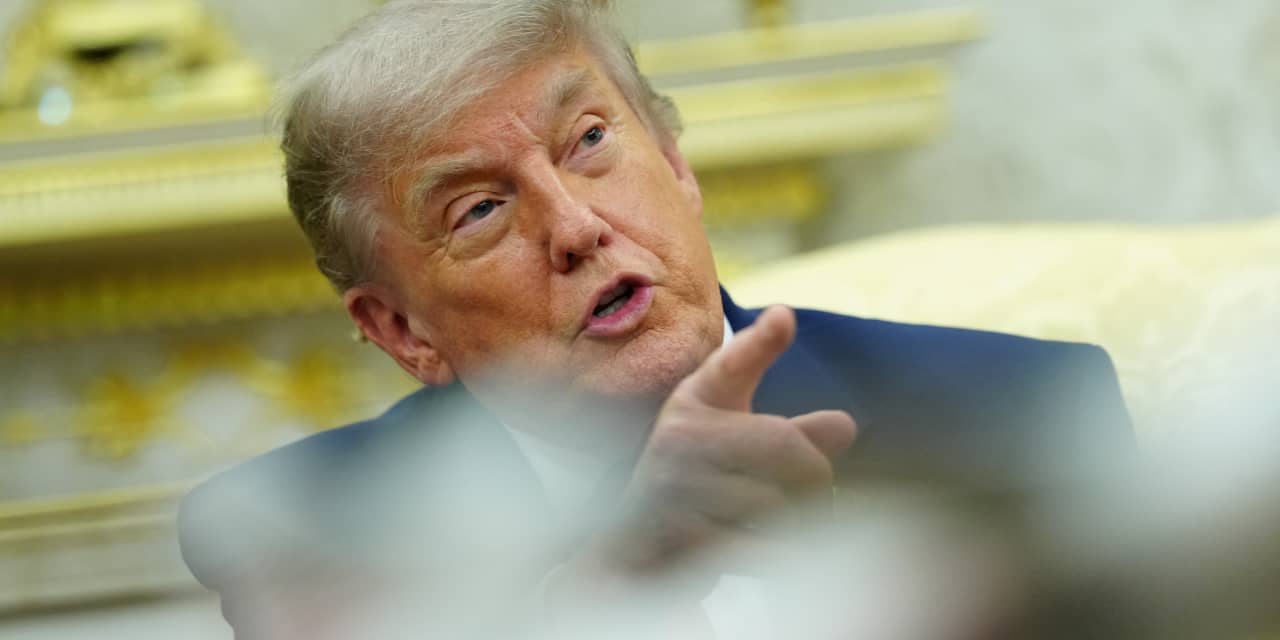 Trump floats idea of Australia's retirement system again. But what about Social Security?