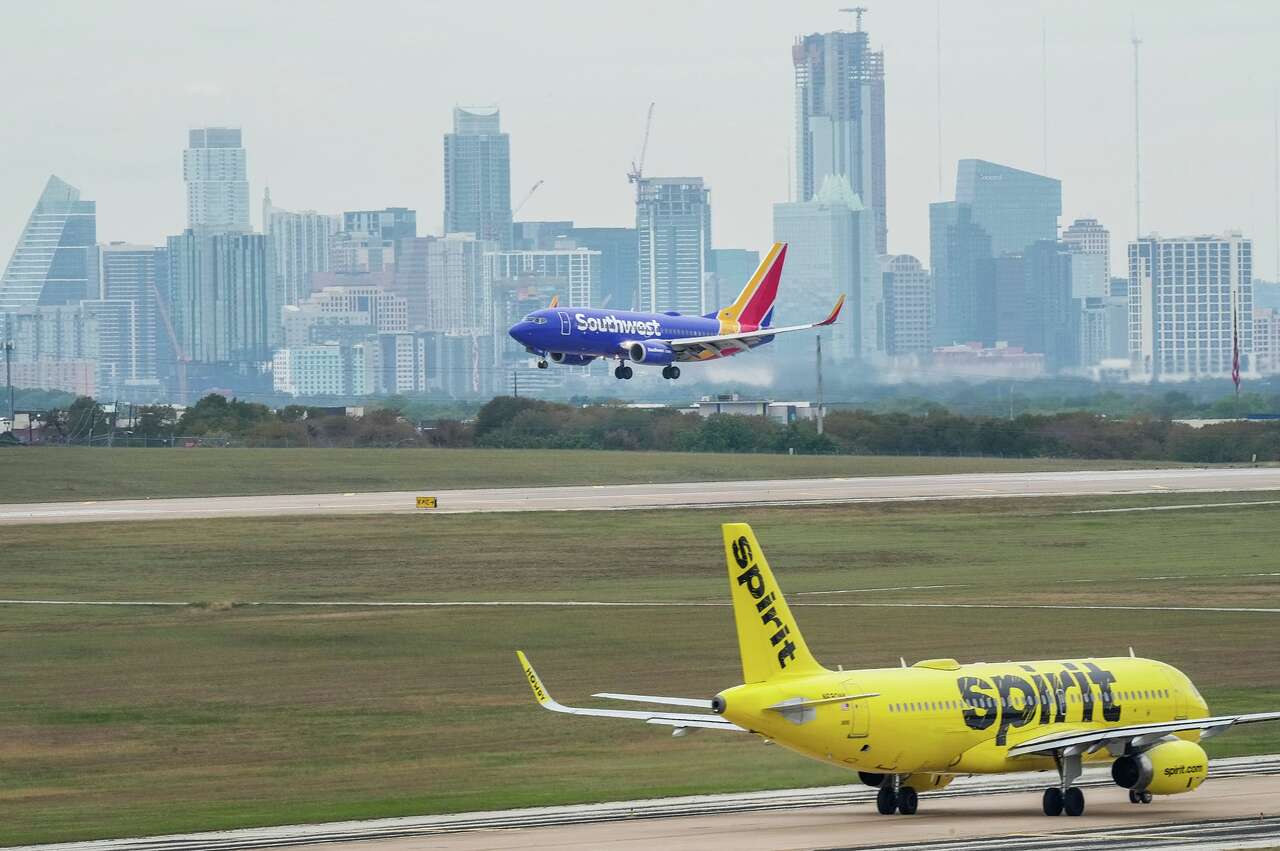 Austin airport winners and losers: JetBlue, United soar while American ...