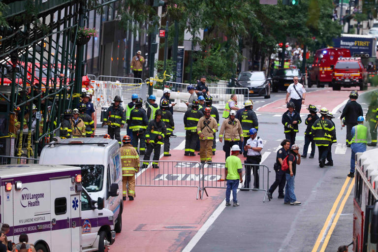 37-story-new-york-building-collapse-fears-prompt-evacuations