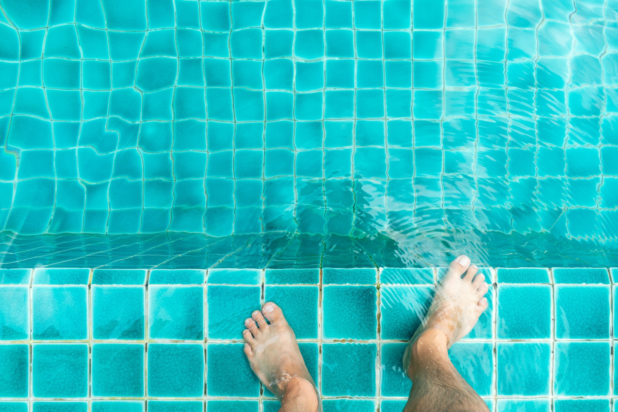 Man swimming when it goes wrong—then has terrifying realization