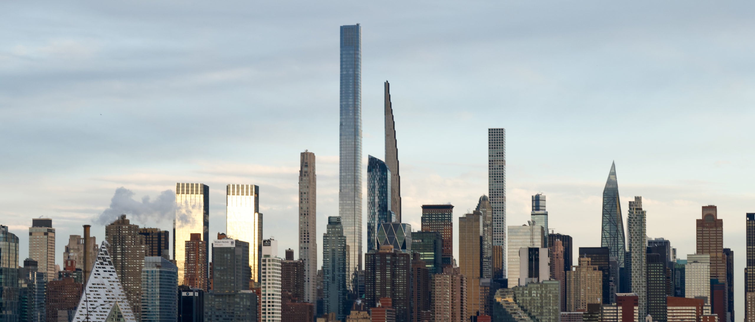 New York High Rise Evacuated After At Least Two Column Were Found To ...