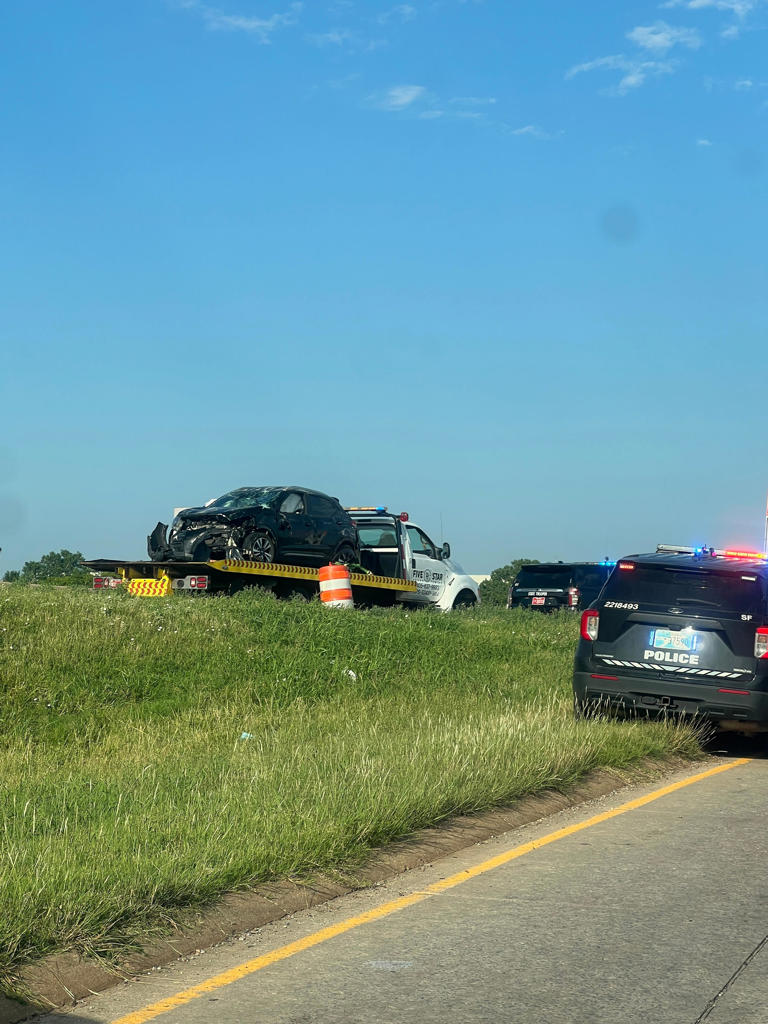 Multi-vehicle rollover crash in OKC blocks Interstate 240 traffic at ...