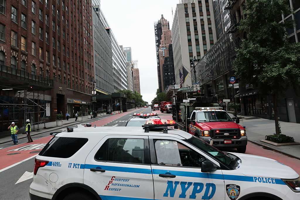 Manhattan high-rise is still unstable after columns buckle, forcing ...
