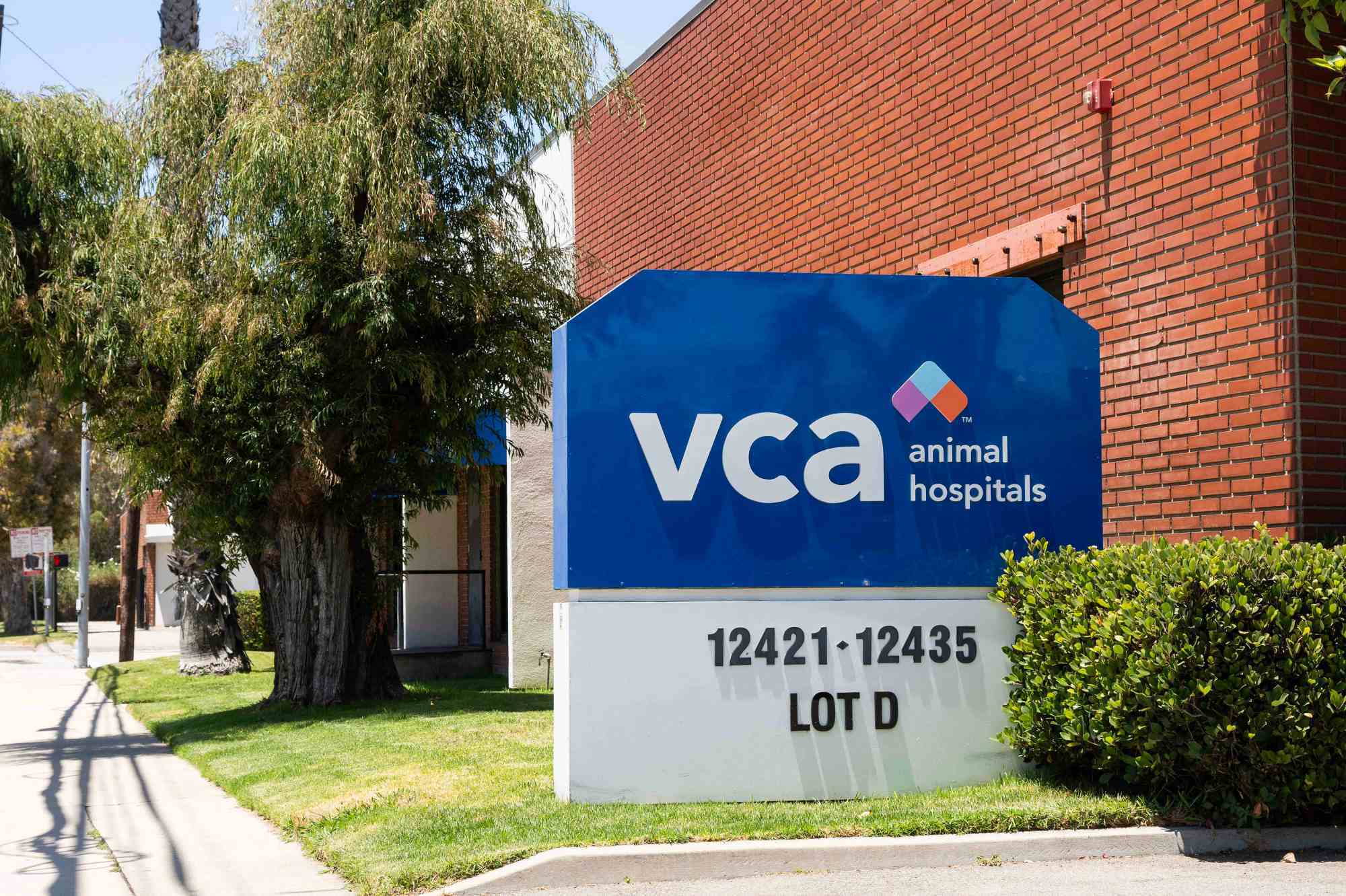 VCA Animal Hospitals laying off nearly 200 across LA and Bay Area