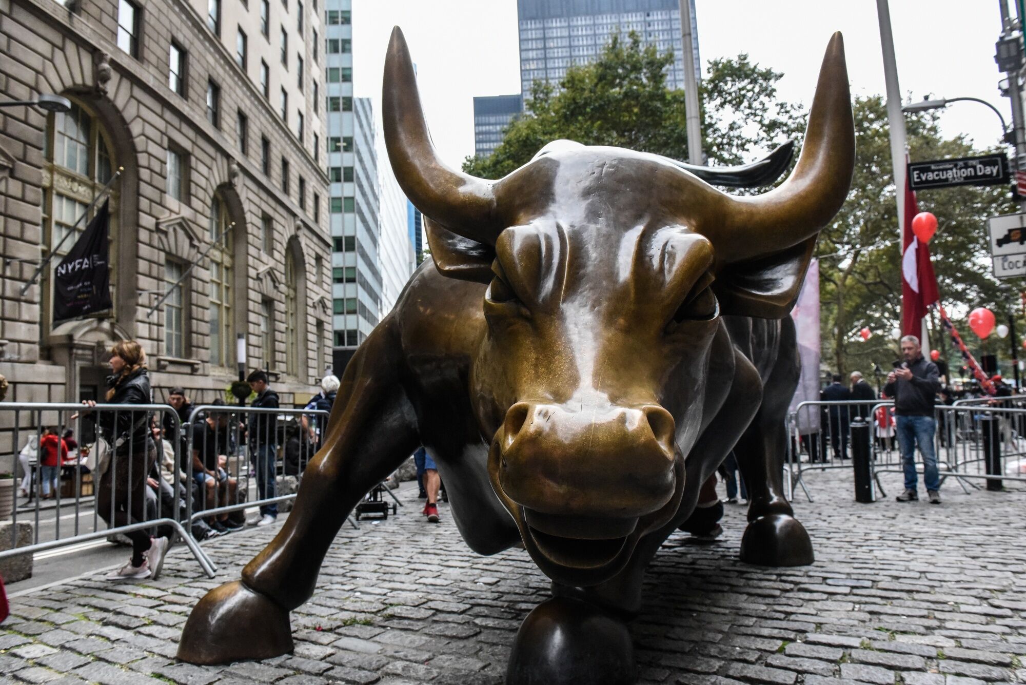 Hedge funds shake off brutal March to post best half since 2021