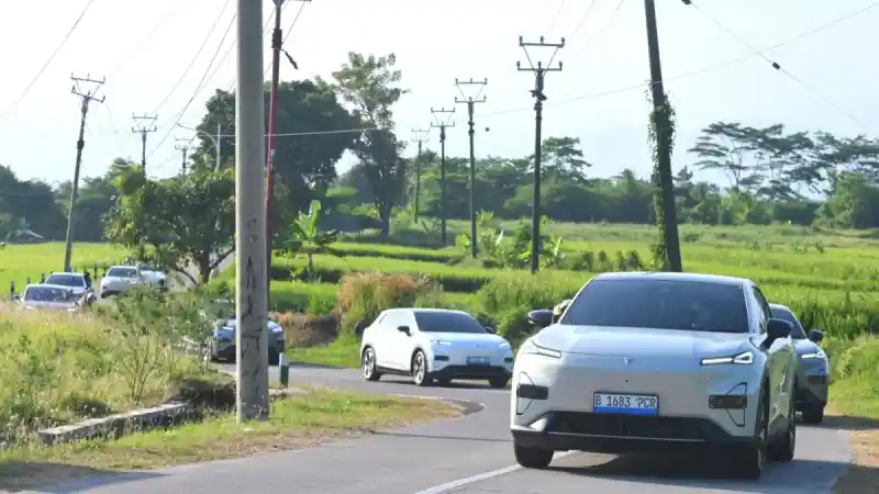 Masih bingung REEV vs PHEV? Ini penjelasannya Masih bingung REEV vs PHEV? Ini penjelasannya