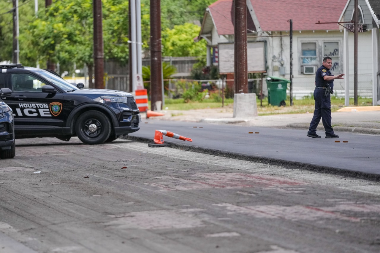 ICE officer fatally shoots Mexican immigrant in Texas, DHS says