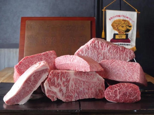Người Nhật Bản có quy trình khắt khe để khiến thịt bò Kobe luôn khan hiếm. (Ảnh: KKday)
