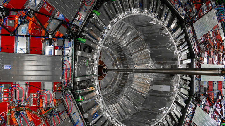 The world's largest particle accelerator is shutting down (for now ...