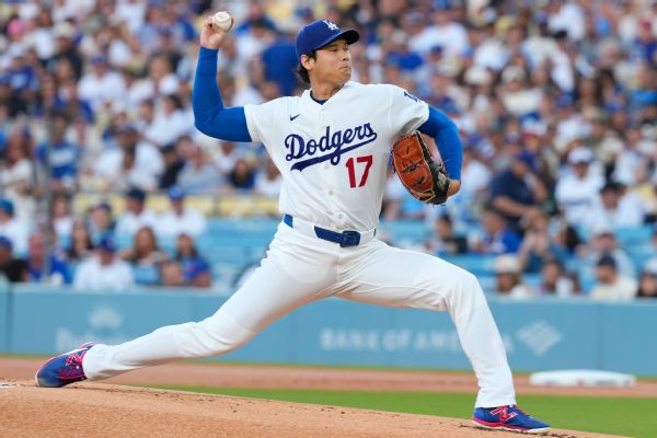 Dodgers' Ohtani 7th-fastest to 300 homers; clear to pitch Friday