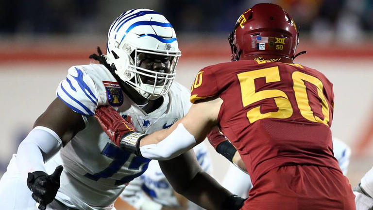 Another Razorbacks' Offensive Lineman Earns Preseason All-SEC Honors