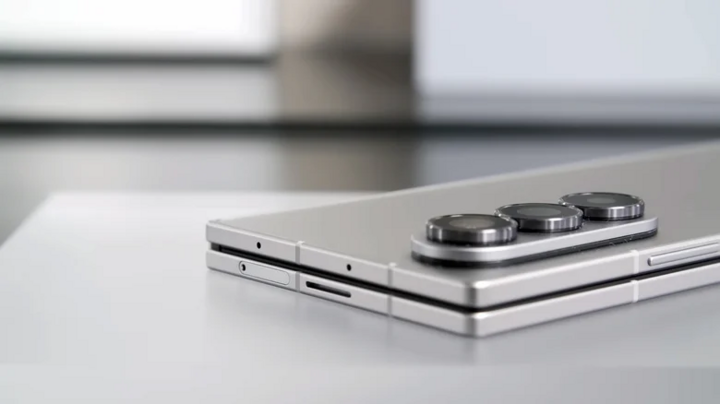 Samsung chốt ngày ra mắt Galaxy Z Fold 8, đối đầu iPhone gập