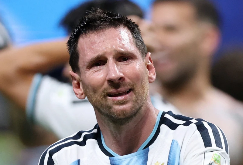 Messi bật khóc sau trận thắng không tưởng
