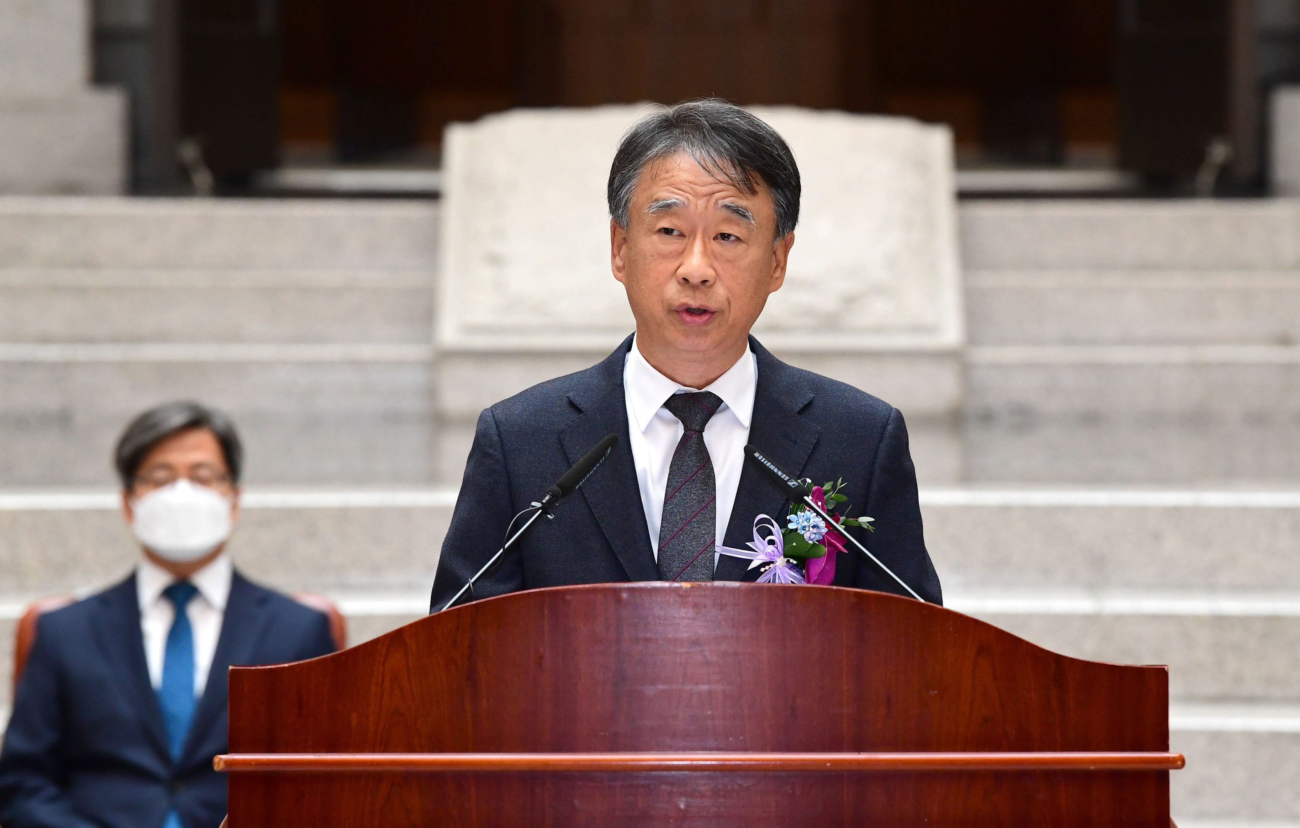 Justice Oh Seok-joon Recuses from Yoon's Arrest Obstruction Trial