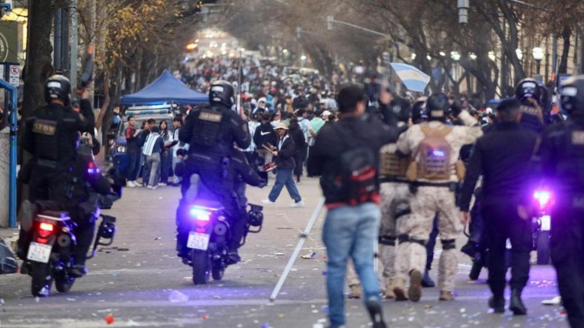 Incidentes, robos y saqueos: Más de 40 detenidos en Córdoba tras los ...