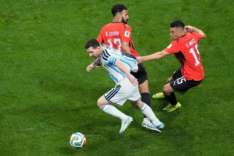 Argentina đấu với Ai Cập: 13 phút ngược dòng thay đổi số phận nhà đương
