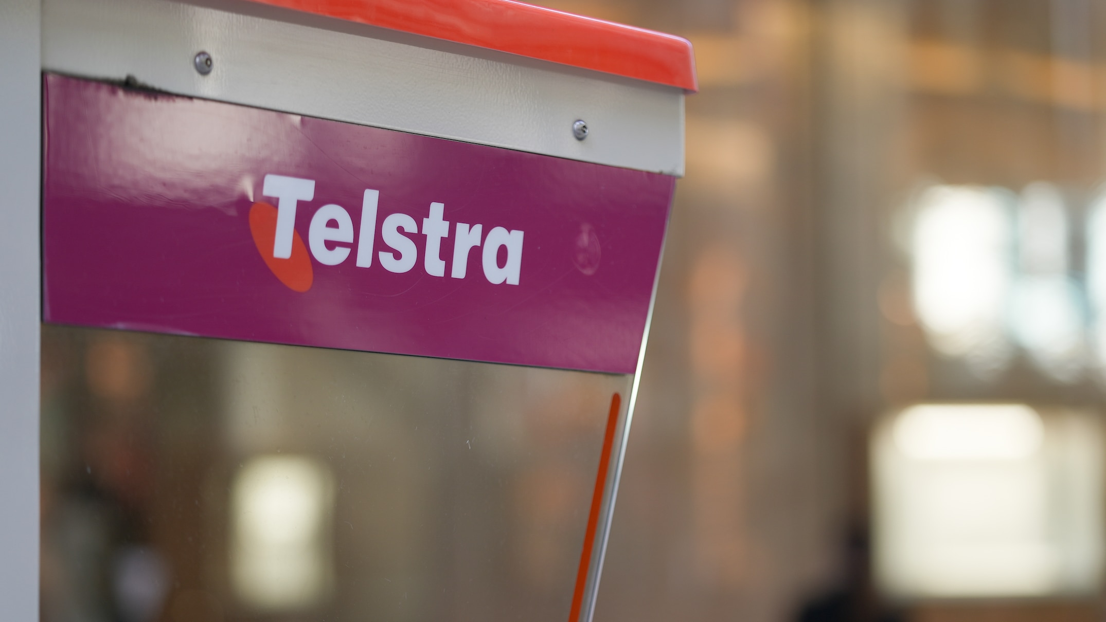 Time-keeping technology triggers Telstra nationwide outage. Here's what ...