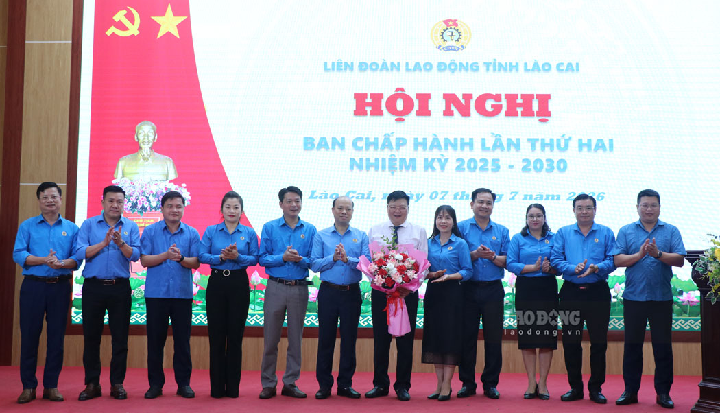 Bầu bổ sung Phó Chủ tịch Liên đoàn Lao động tỉnh Lào Cai