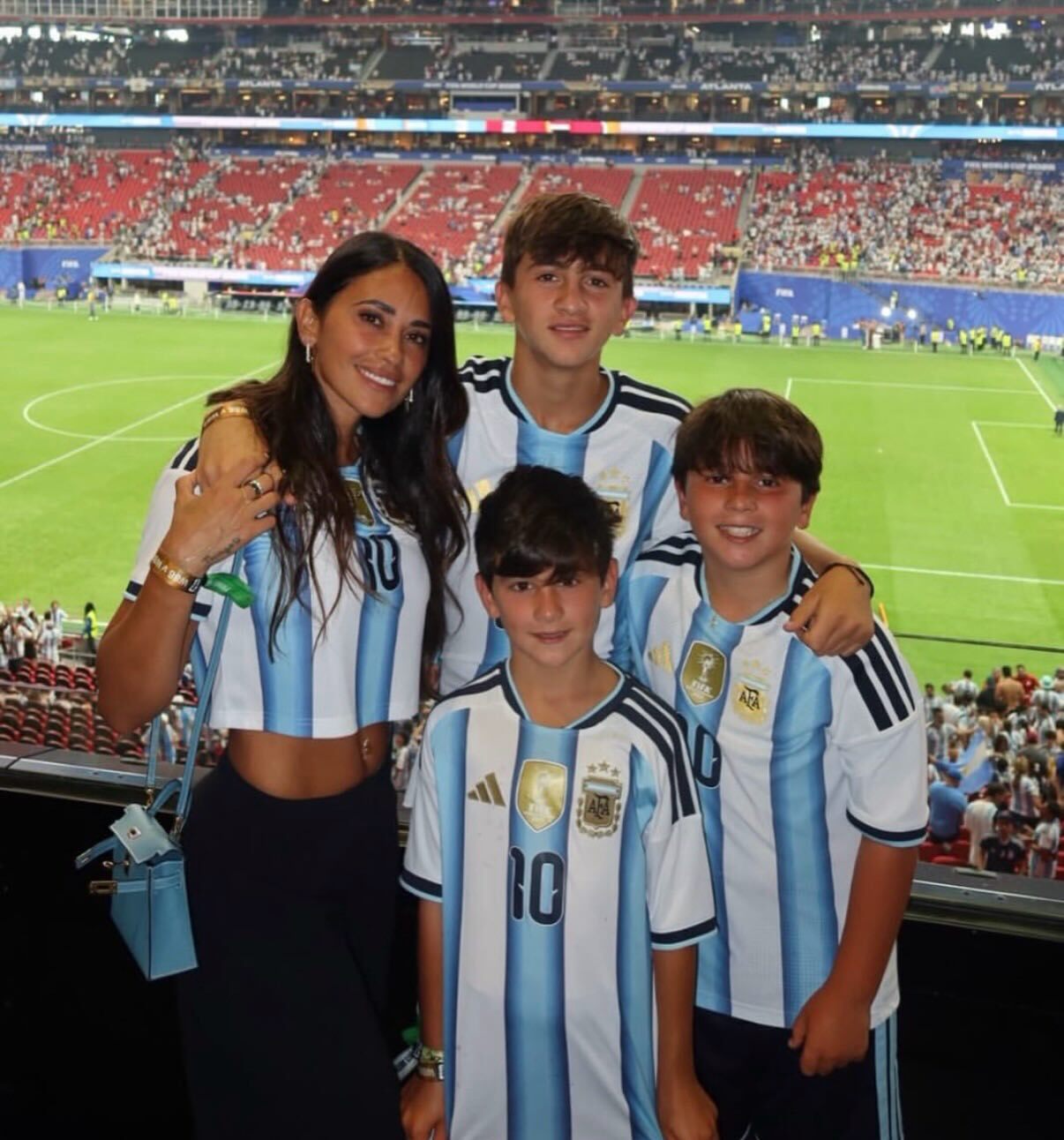 Vợ Messi: Mọi lời đều không đủ diễn tả trận thắng Ai Cập