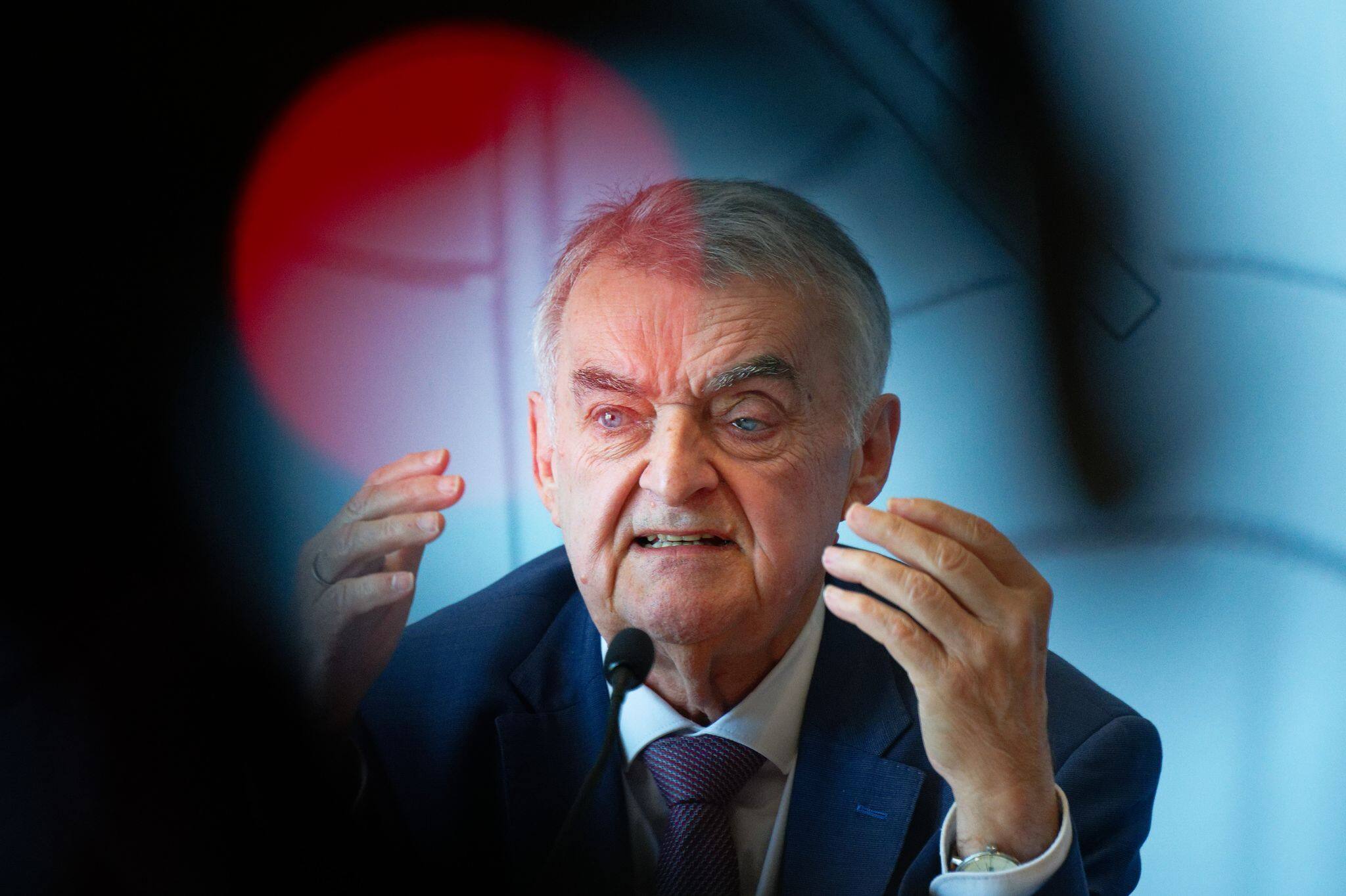 Reul will bei Polizei-Software unabhängiger von USA werden