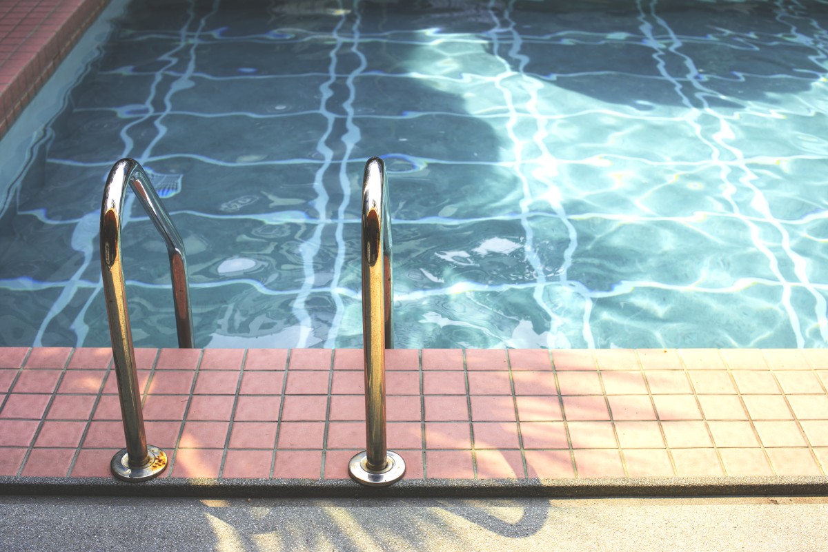 Pool ladders