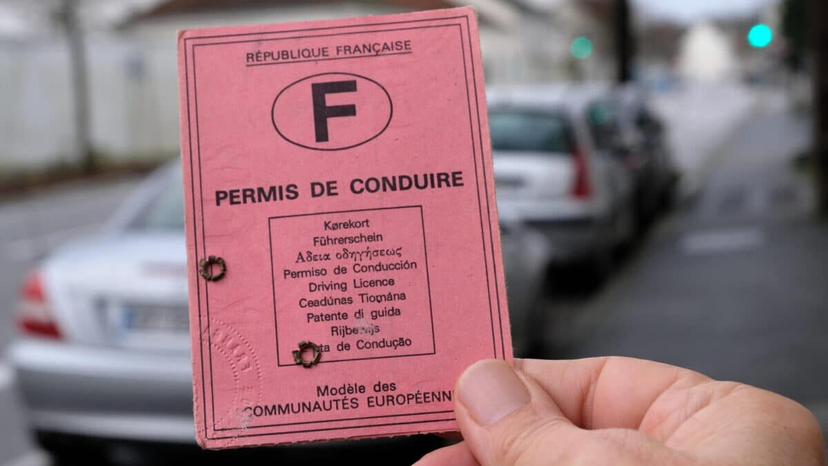 Attention, le permis de conduire rose vit ses derniers mois, voici la ...
