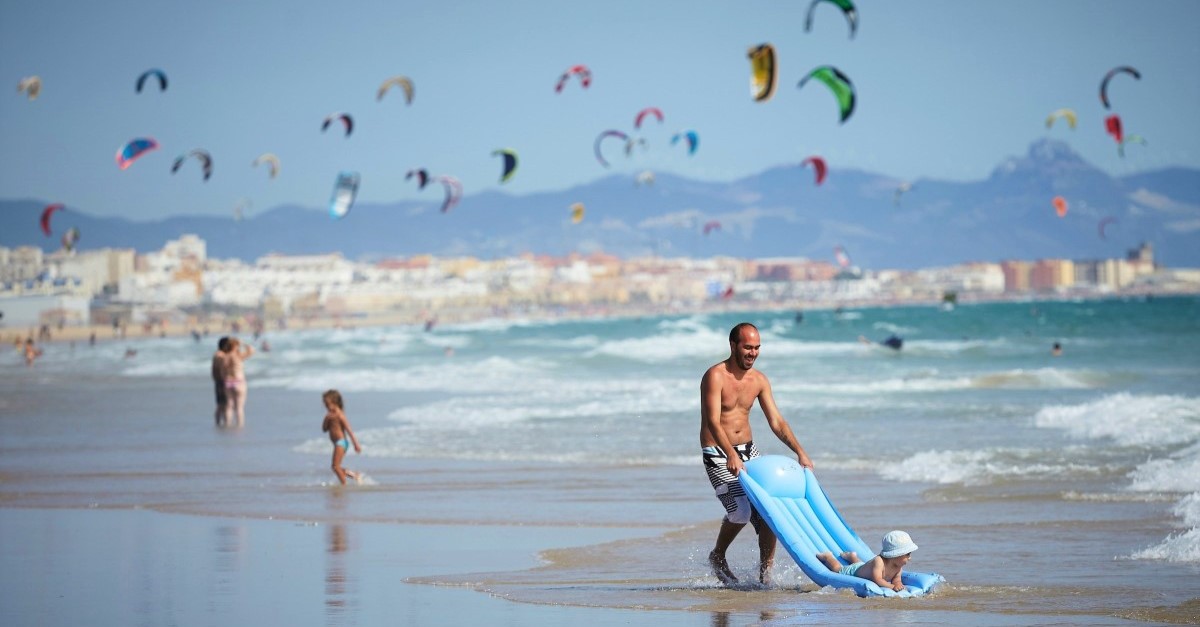 best-beaches-in-spain-for-families-in-2026