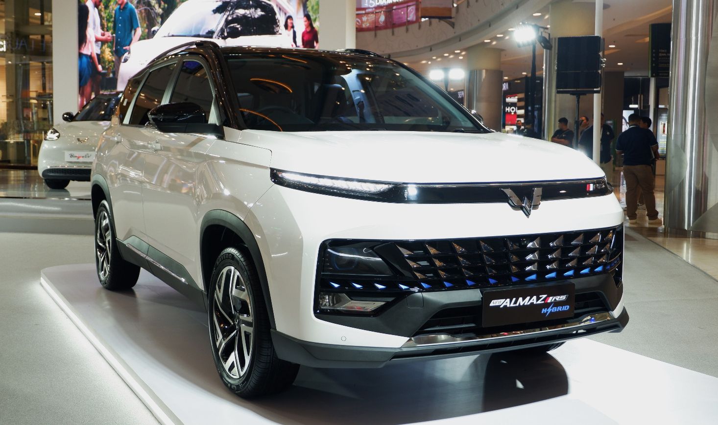 Wuling New Almaz RS Pro Hybrid tahun 2026: Sekarang dijual segini