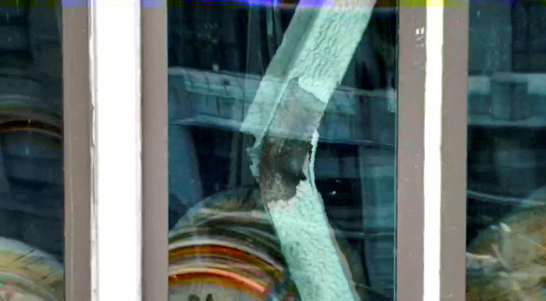 Photo of compromised NYC building reveals temporary supports in place
