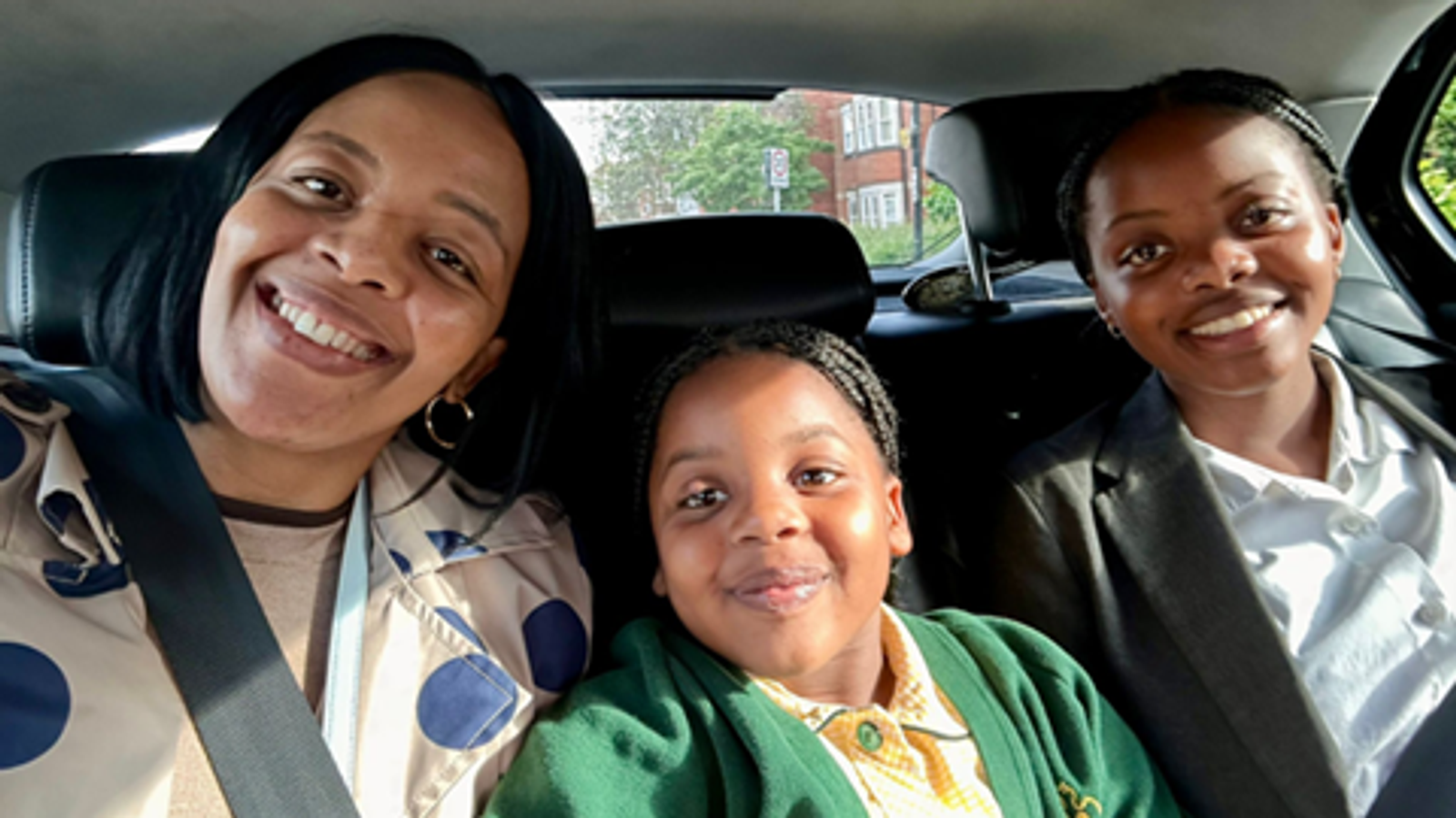 Nothabo Zandile Tshuma and daughters Nala (centre) and Natalie. Pic: Bedfordshire Police
