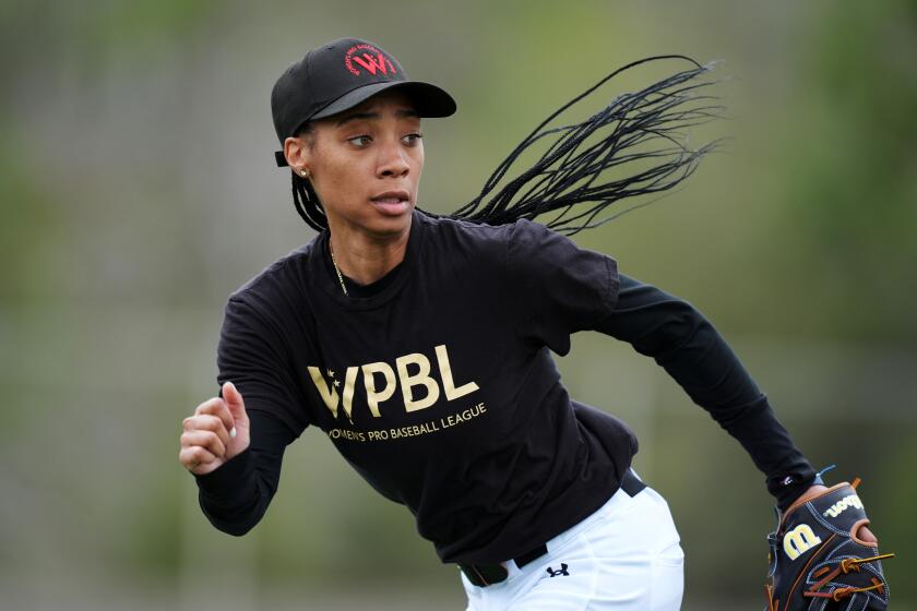 LA.'s women's pro baseball league team will be known as the Queens