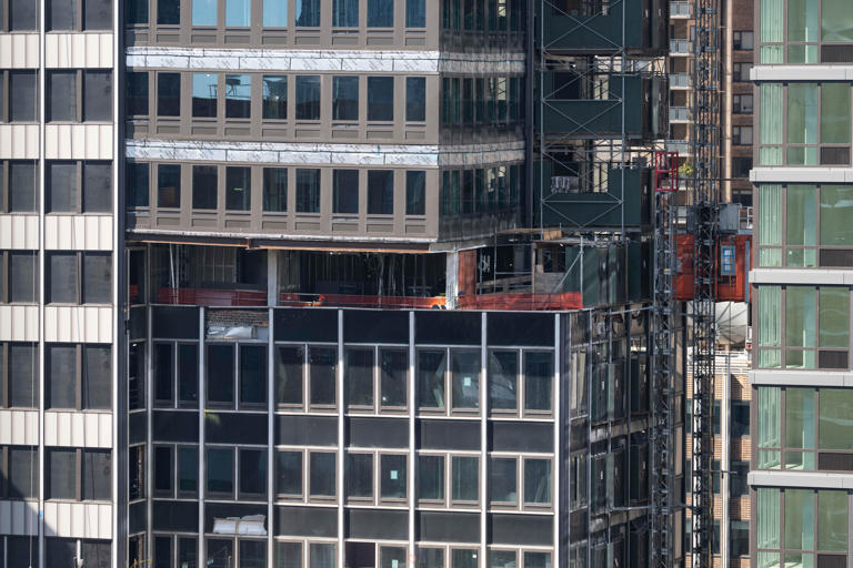 Photo of compromised NYC building reveals temporary supports in place