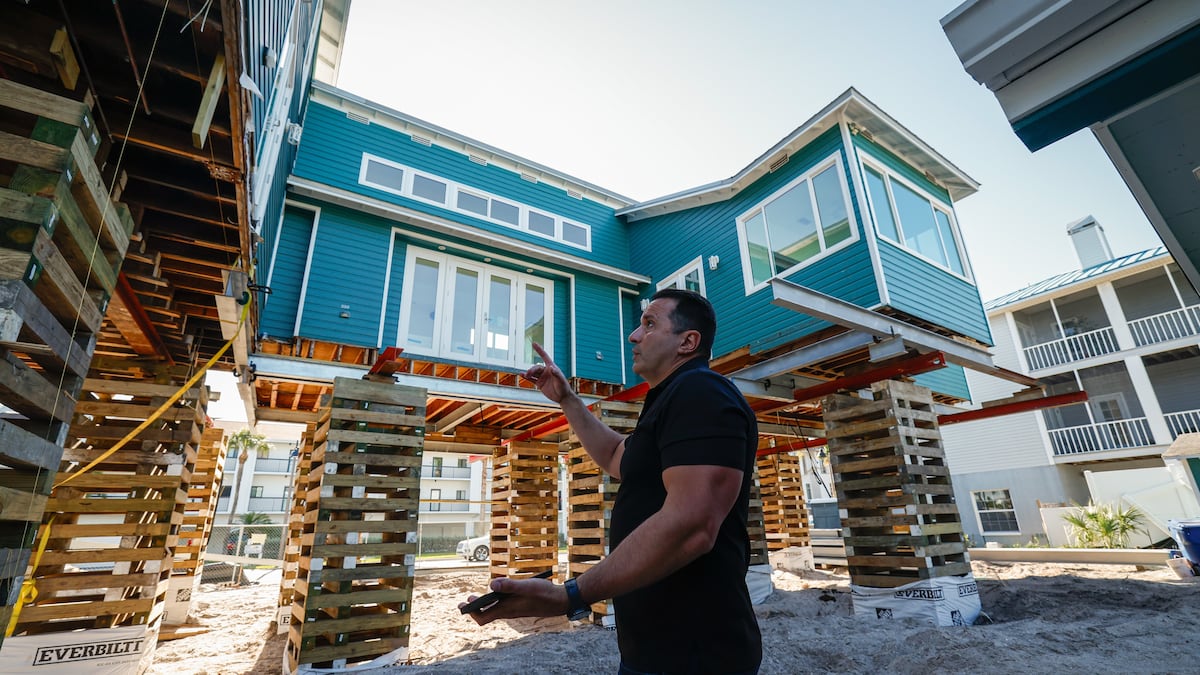 This company raises Tampa Bay homes. Is it a solution to our warming world?