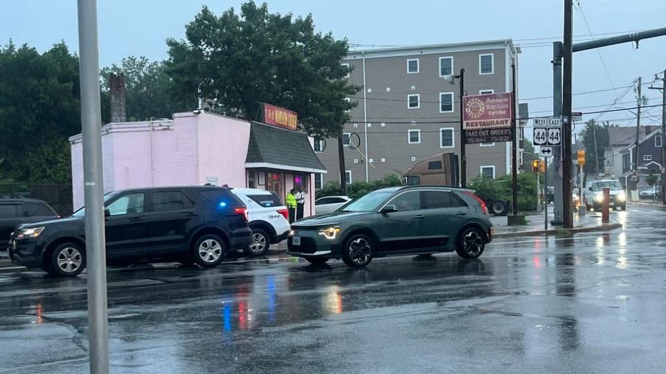 Man critically hurt in Providence stabbing