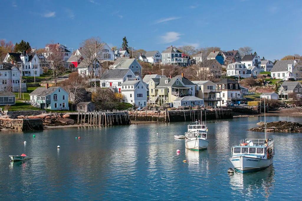 Tucked Onto the Southern Edge of Deer Isle (~jar, Flickr, CC BY 2.0)