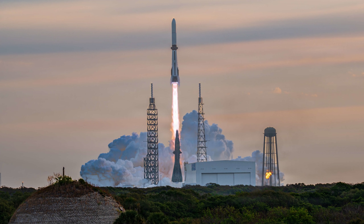 Bezos' space venture Blue Origin seeks $10 billion in funding round