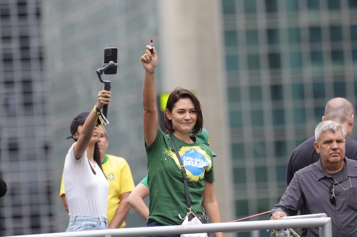 Michelle Bolsonaro pontuou 36% em inten&ccedil;&otilde;es de voto em um cen&aacute;rio de segundo turno contra Lula Foto: Tiago Queiroz/Estad&atilde;o