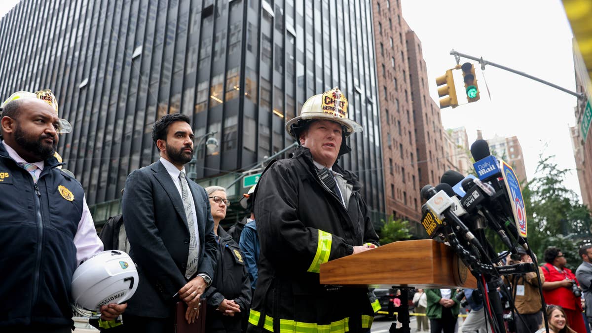 Midtown Manhattan high rise evacuated after structural columns buckle ...