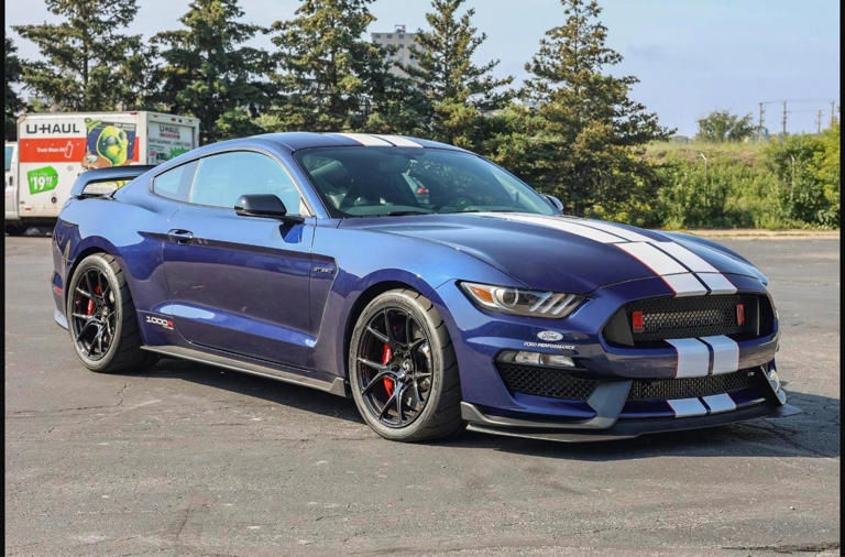 This 953-HP twin-turbo Shelby GT350R is a track weapon in street clothes