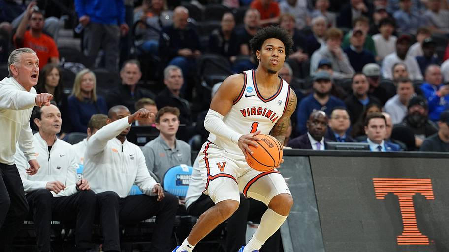 Virginia Cavaliers guard Malik Thomas shoots the ball against the Tennessee Volunteers