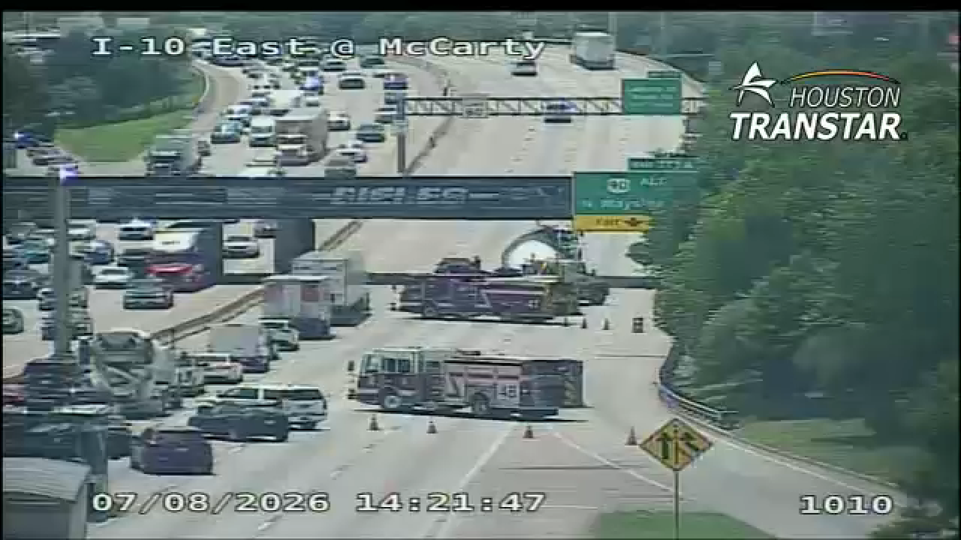Multiple westbound lanes of East Freeway reopened at Wayside after ...