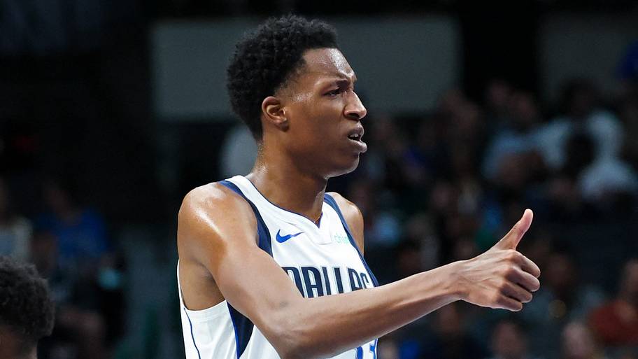 Dallas Mavericks center Jamarion Sharp reacts during the second half against the Utah Jazz