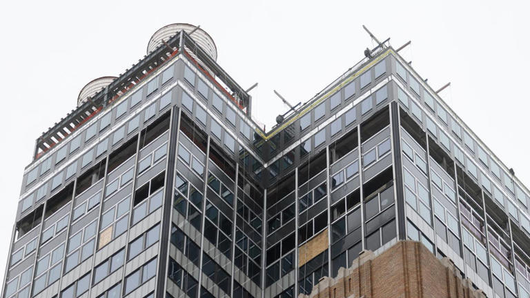 Midtown Manhattan high rise evacuated after structural columns buckle ...