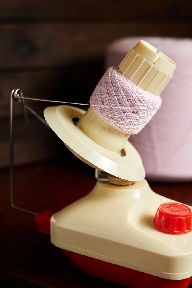 27 vintage sewing baskets packed with notions crafters pay well for
